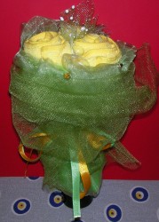 Праздничный букет своими руками, желтые розы